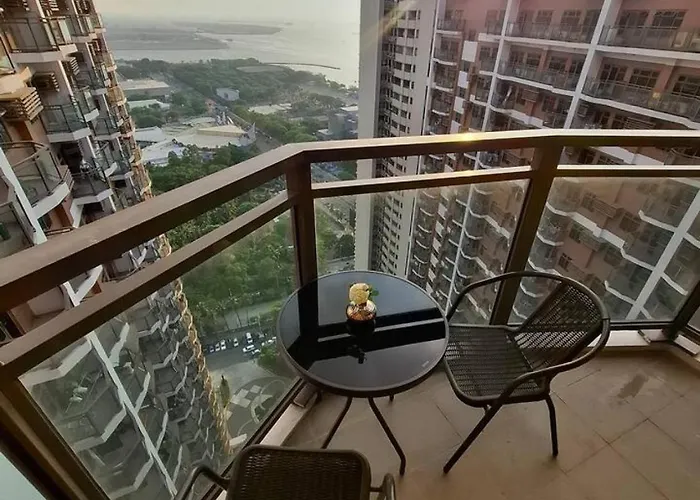 Apartamento 3br Pent -100sqm-15pax -free Parking -pet -moa,picc,wtc,ccp Manila