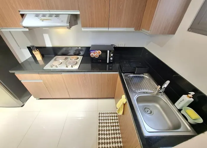 3br Pent -100sqm-15pax -free Parking -pet -moa,picc,wtc,ccp