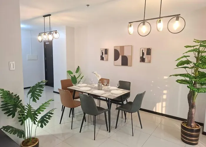 3br Pent -100sqm-15pax -free Parking -pet -moa,picc,wtc,ccp Manila