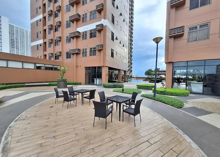 3br Pent -100sqm-15pax -free Parking -pet -moa,picc,wtc,ccp Manila